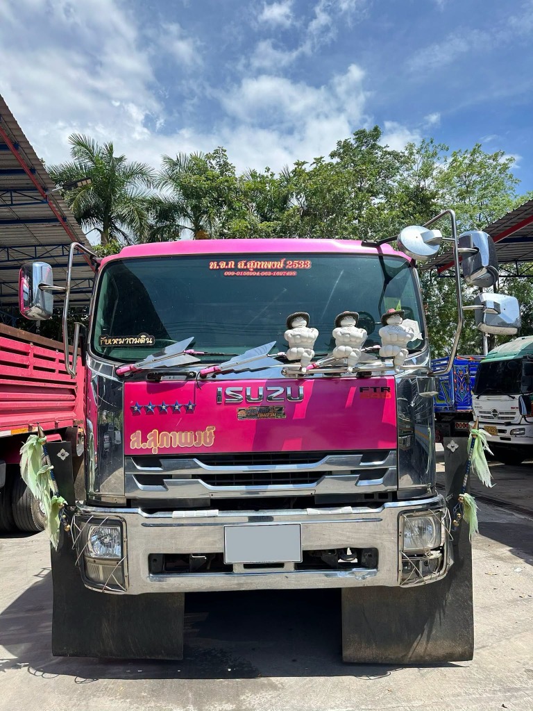 6 ล้อดั๊มพ์ ISUZU FTR 240 แรงม้า สีชมพูพ่วงโชค ปี 58 (ยาว 4.2 x 2.2 ม.)
